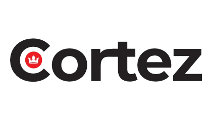 Czarne logo „Cortez”, w literze „o” czerwona kropka z białą koroną pośrodku.