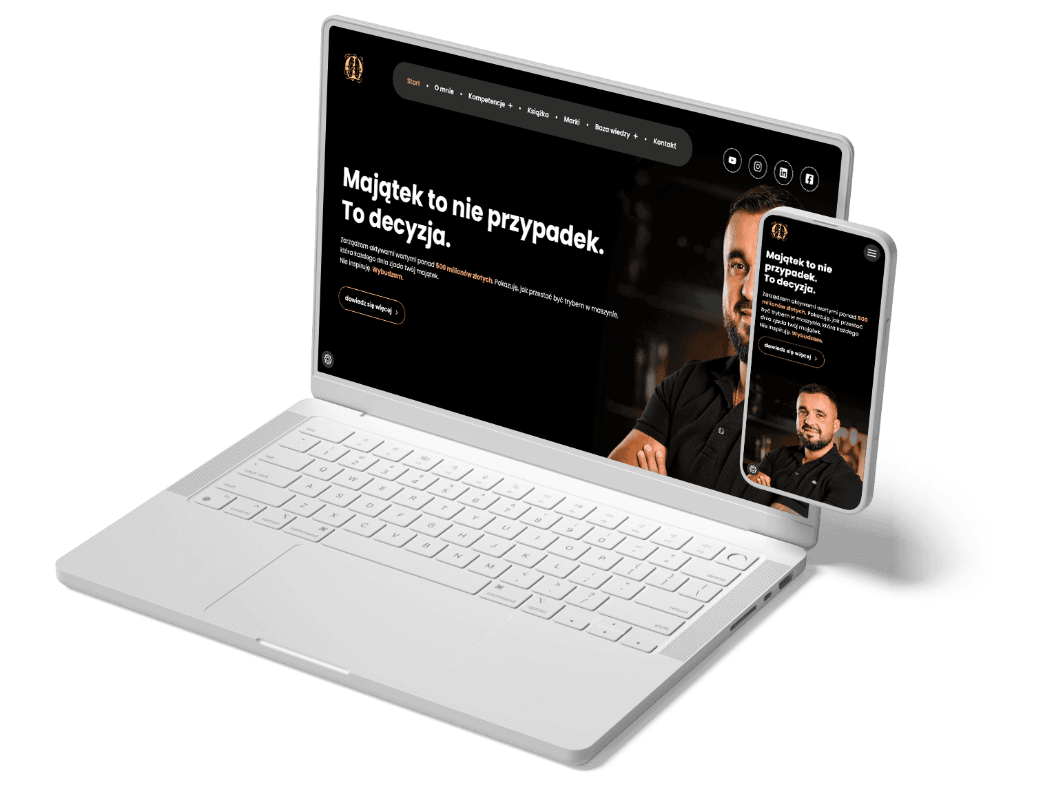 Laptop i smartfon z wyświetloną stroną internetową o tematyce finansowej i biznesowej.